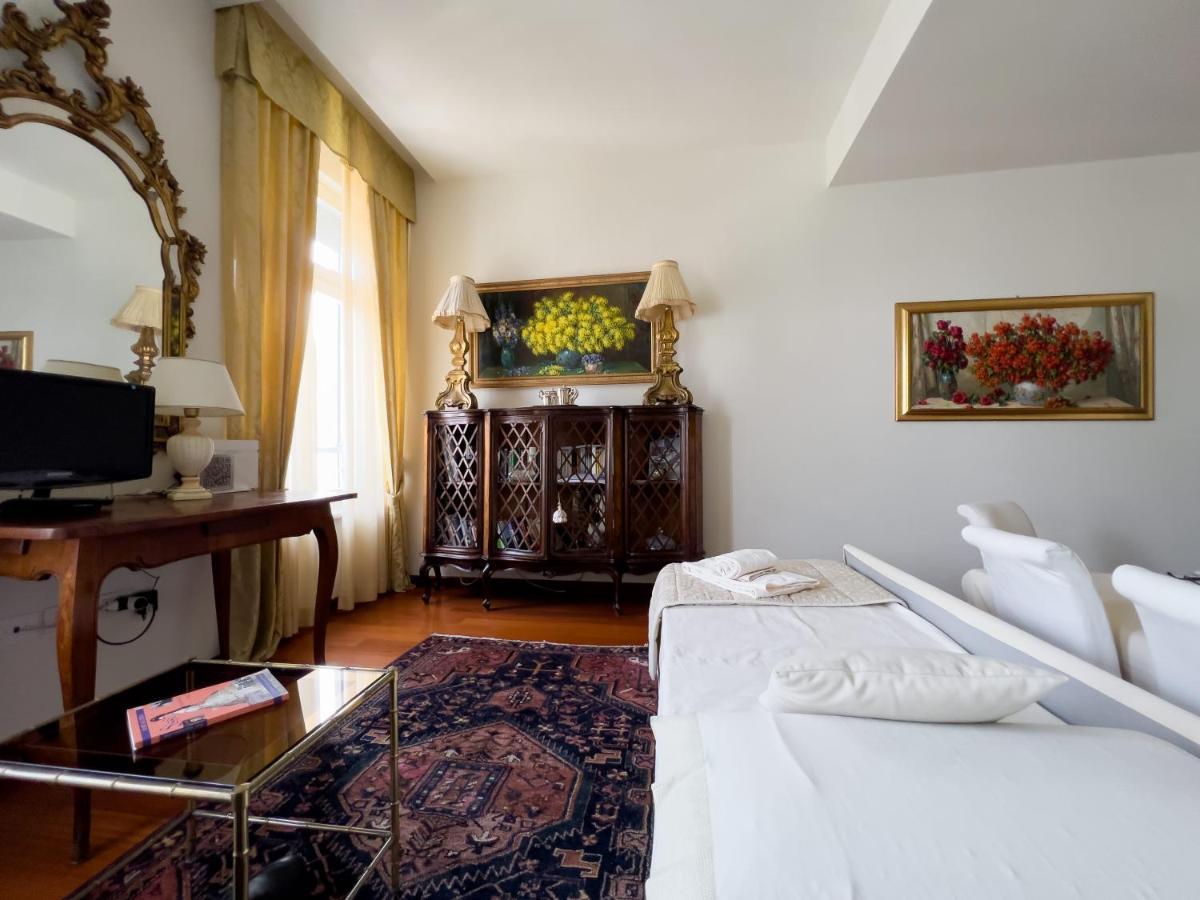 Trieste Luca'S Home Bagian luar foto